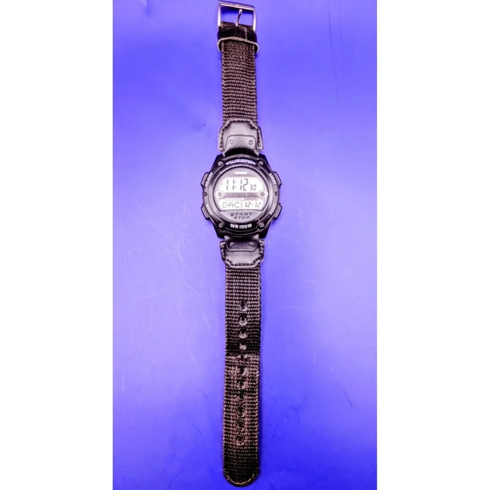 CASIO ILLUMINATOR DIGITAL WATCH 100M‎ WATER RESISTANT, Working
